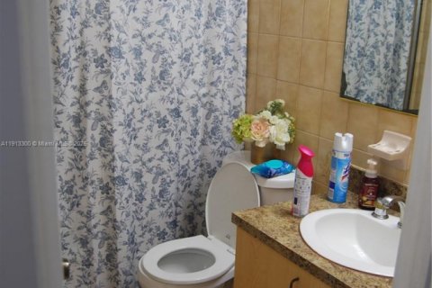 Immobilier commercial à vendre à Miami, Floride: 192.12 m2 № 1969413 - photo 8