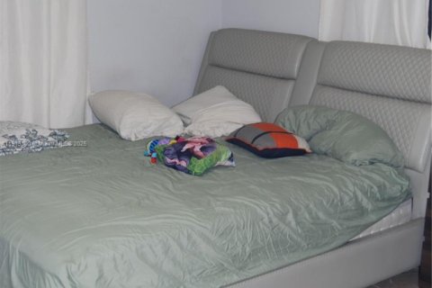 Immobilier commercial à vendre à Miami, Floride: 192.12 m2 № 1969413 - photo 10