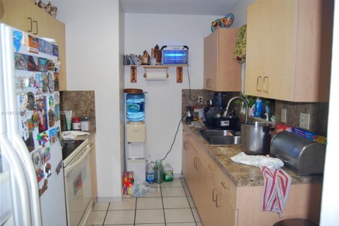 Immobilier commercial à vendre à Miami, Floride: 192.12 m2 № 1969413 - photo 6