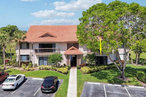 Condo in Palm Beach Gardens, Florida, 2 bedrooms № 2154189 - photo 2