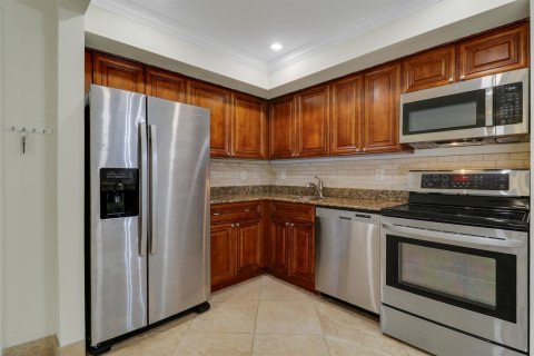 Condo in Palm Beach Gardens, Florida, 2 bedrooms № 2154189 - photo 14