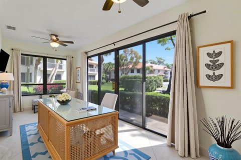 Condo in Palm Beach Gardens, Florida, 2 bedrooms № 2154189 - photo 25