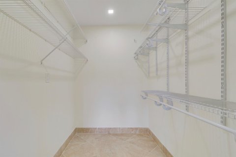 Condo in Palm Beach Gardens, Florida, 2 bedrooms № 2154189 - photo 30