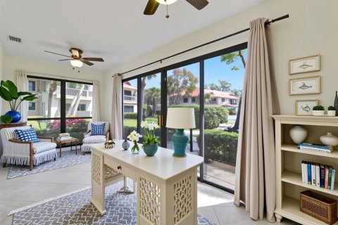 Condo in Palm Beach Gardens, Florida, 2 bedrooms № 2154189 - photo 24