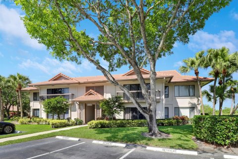 Condo in Palm Beach Gardens, Florida, 2 bedrooms № 2154189 - photo 3