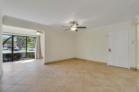Condo in Palm Beach Gardens, Florida, 2 bedrooms № 2154189 - photo 5