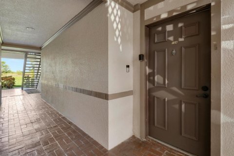 Condo in Palm Beach Gardens, Florida, 2 bedrooms № 2154189 - photo 4