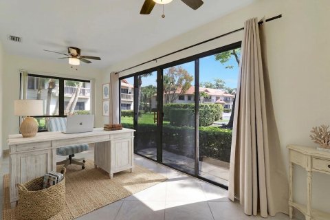 Condo in Palm Beach Gardens, Florida, 2 bedrooms № 2154189 - photo 26