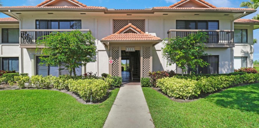 Condo in Palm Beach Gardens, Florida, 2 bedrooms № 2154189