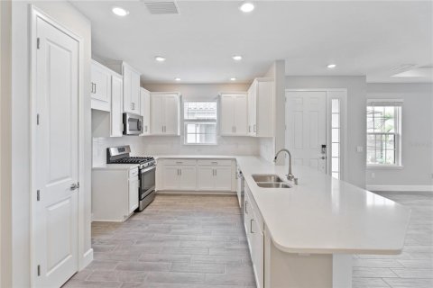 House in Bradenton, Florida 2 bedrooms, 144.74 sq.m. № 1086697 - photo 13