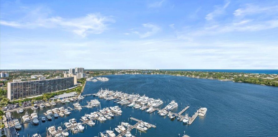 Condo in North Palm Beach, Florida, 2 bedrooms  № 2399981