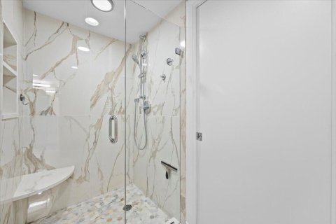 Condo in North Palm Beach, Florida, 2 bedrooms  № 2399981 - photo 25