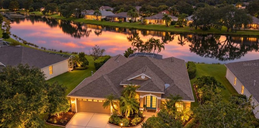 House in Lakewood Ranch, Florida 3 bedrooms, 201.6 sq.m. № 2396300