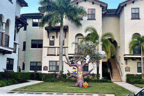 Condo in Doral, Florida, 2 bedrooms  № 1744014 - photo 1