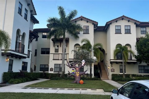 Condo in Doral, Florida, 2 bedrooms  № 1744014 - photo 16