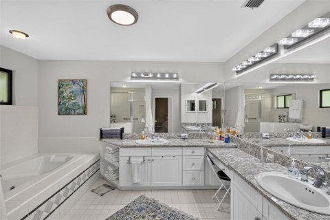 Villa ou maison à louer à Gainesville, Floride: 4 chambres, 277.41 m2 № 2418806 - photo 18