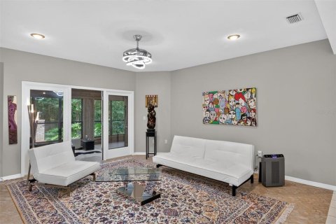 Villa ou maison à louer à Gainesville, Floride: 4 chambres, 277.41 m2 № 2418806 - photo 10