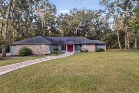 Villa ou maison à Gainesville, Floride 4 chambres, 277.41 m2 № 2418806