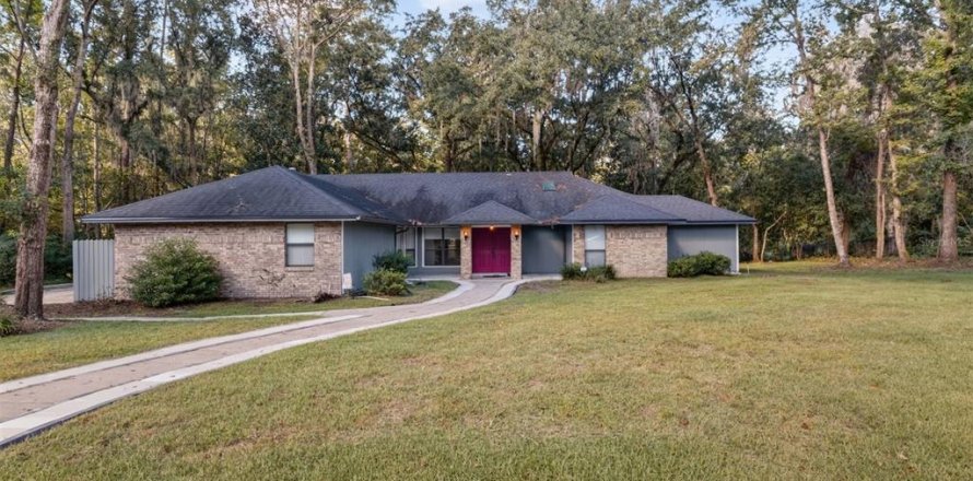Villa ou maison à Gainesville, Floride 4 chambres, 277.41 m2 № 2418806