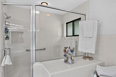 Villa ou maison à louer à Gainesville, Floride: 4 chambres, 277.41 m2 № 2418806 - photo 17