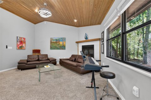 Villa ou maison à louer à Gainesville, Floride: 4 chambres, 277.41 m2 № 2418806 - photo 28