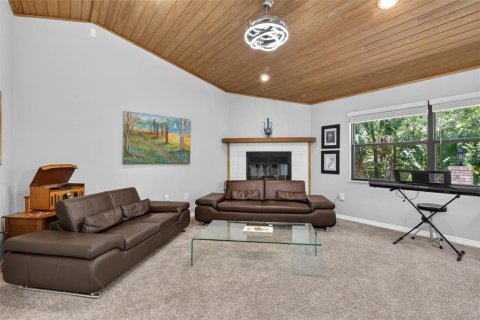 Villa ou maison à louer à Gainesville, Floride: 4 chambres, 277.41 m2 № 2418806 - photo 29