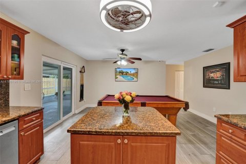 House in Cooper City, Florida 4 bedrooms, 161.65 sq.m. № 1667787 - photo 28