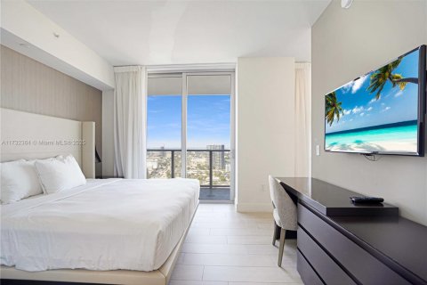 Condo in Hollywood, Florida, 3 bedrooms  № 1936515 - photo 16