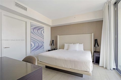 Condo in Hollywood, Florida, 3 bedrooms  № 1936515 - photo 18