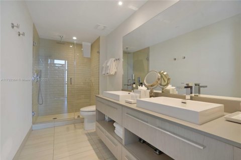 Condo in Hollywood, Florida, 3 bedrooms  № 1936515 - photo 22