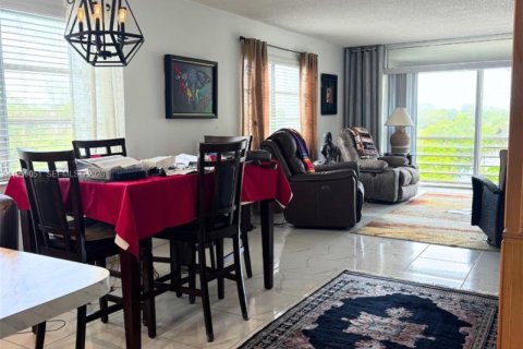 Copropriété à vendre à Lauderhill, Floride: 2 chambres, 99.41 m2 № 2056899 - photo 5