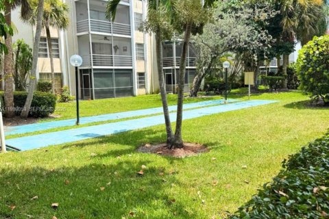 Copropriété à vendre à Lauderhill, Floride: 2 chambres, 99.41 m2 № 2056899 - photo 16