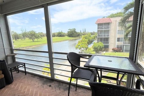 Copropriété à vendre à Lauderhill, Floride: 2 chambres, 99.41 m2 № 2056899 - photo 28