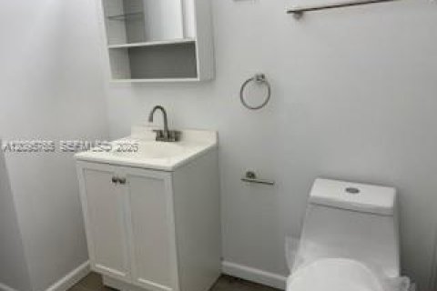 Copropriété à louer à Miami, Floride: 1 chambre, 68.38 m2 № 2385308 - photo 12