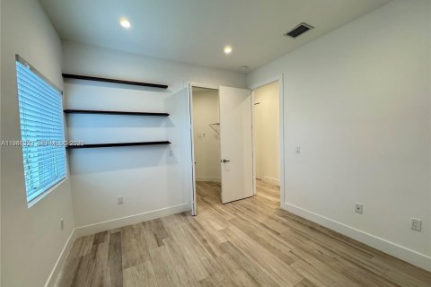 Villa ou maison à louer à Miami, Floride: 3 chambres, 222.97 m2 № 2002876 - photo 27