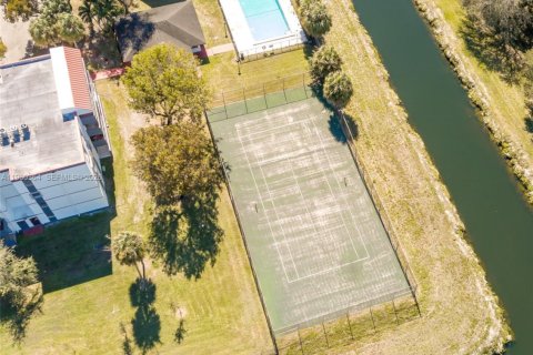 Copropriété à vendre à Miami, Floride: 2 chambres, 108.7 m2 № 2024761 - photo 25