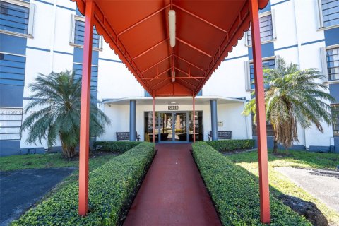 Copropriété à vendre à Miami, Floride: 2 chambres, 108.7 m2 № 2024761 - photo 7