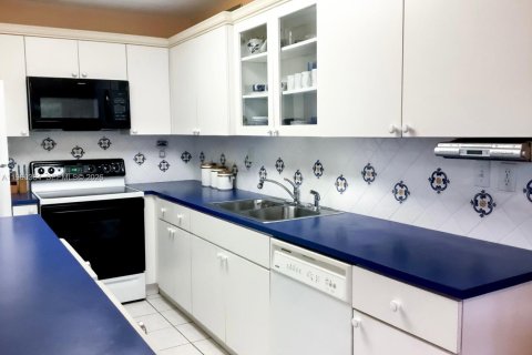 Copropriété à vendre à Miami, Floride: 2 chambres, 108.7 m2 № 2024761 - photo 5