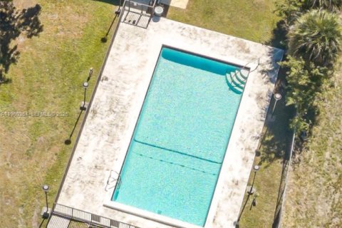 Copropriété à vendre à Miami, Floride: 2 chambres, 108.7 m2 № 2024761 - photo 21