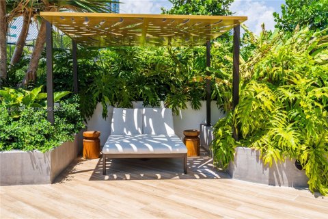 Condominio en alquiler en Miami, Florida, 3 dormitorios № 1992337 - foto 16