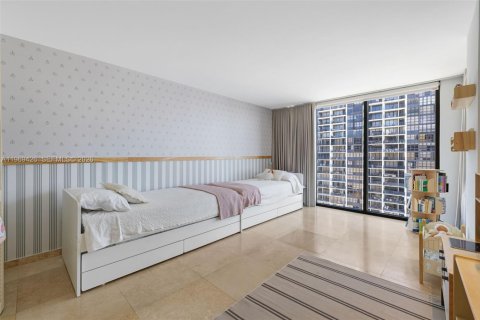 Condominio en alquiler en Miami, Florida, 3 dormitorios, 201.78 m2 № 2032876 - foto 28