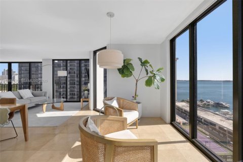 Condominio en alquiler en Miami, Florida, 3 dormitorios, 201.78 m2 № 2032876 - foto 13