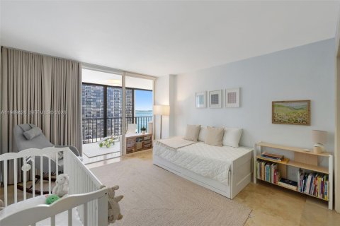 Condominio en alquiler en Miami, Florida, 3 dormitorios, 201.78 m2 № 2032876 - foto 26