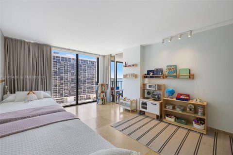 Condominio en alquiler en Miami, Florida, 3 dormitorios, 201.78 m2 № 2032876 - foto 29