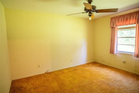 House in Land O' Lakes, Florida 3 bedrooms, 121.14 sq.m. № 2312291 - photo 12