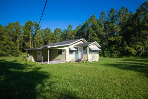 House in Land O' Lakes, Florida 3 bedrooms, 121.14 sq.m. № 2312291 - photo 2