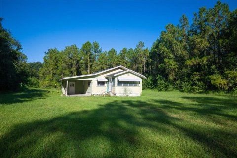 House in Land O' Lakes, Florida 3 bedrooms, 121.14 sq.m. № 2312291 - photo 4