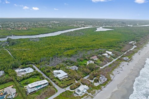 House in Hobe Sound, Florida 4 bedrooms, 251.58 sq.m. № 1852151 - photo 27