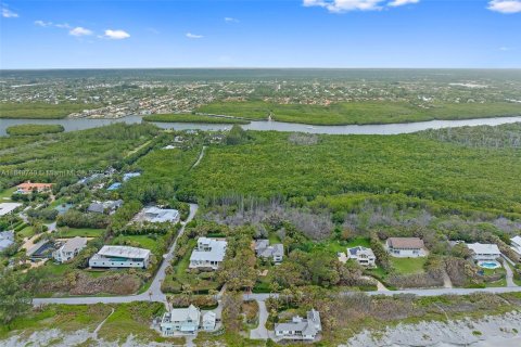 House in Hobe Sound, Florida 4 bedrooms, 251.58 sq.m. № 1852151 - photo 28