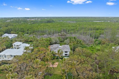House in Hobe Sound, Florida 4 bedrooms, 251.58 sq.m. № 1852151 - photo 13